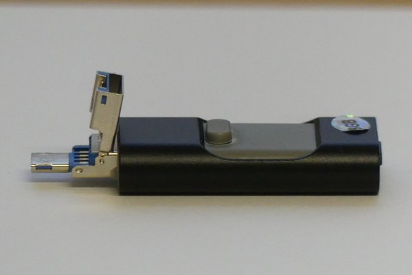 USB-Stick Vergolden mit Wolfgang Polimentvergoldung
